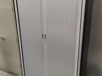 Lot 24 - metalen dossierkast - afbeelding 3 van  3