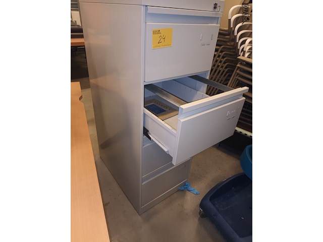 Lot 24 - metalen ladekast voor hangmappen - afbeelding 3 van  3