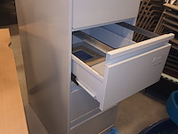 Lot 24 - metalen ladekast voor hangmappen - afbeelding 3 van  3
