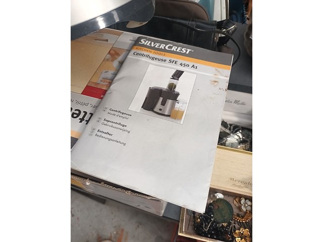 Lot 24 - mixer en sapcentrifuge - afbeelding 4 van  4