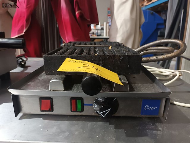 Lot 24 - professioneel wafelijzer ocor - afbeelding 2 van  3