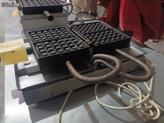 Lot 24 - professioneel wafelijzer ocor - afbeelding 3 van  3