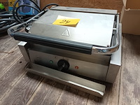 Lot 24 - professionele grill metro - afbeelding 1 van  3
