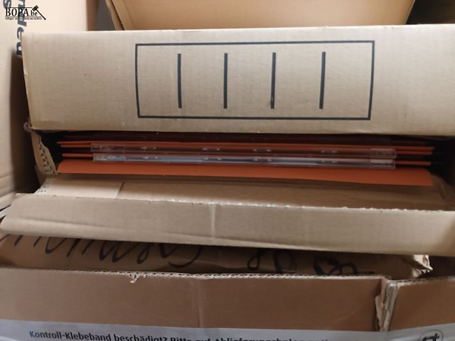 Lot 24 - ringmappen en hangmappen - afbeelding 2 van  4