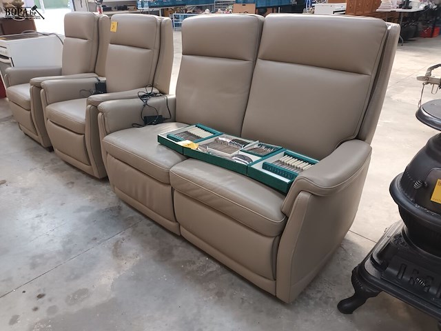 Lot 24 - salon met relaxen - afbeelding 6 van  8