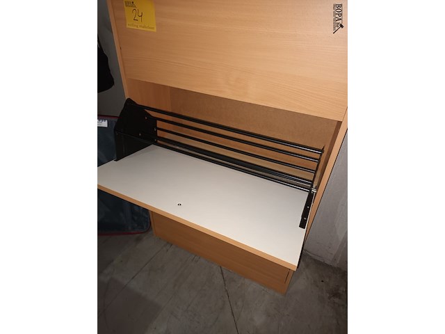 Lot 24 - schoenenkast - afbeelding 3 van  3