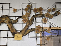 Lot 24 - smeedijzeren muurrek - afbeelding 1 van  3