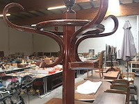 Lot 24 - staande kapstok - afbeelding 2 van  3