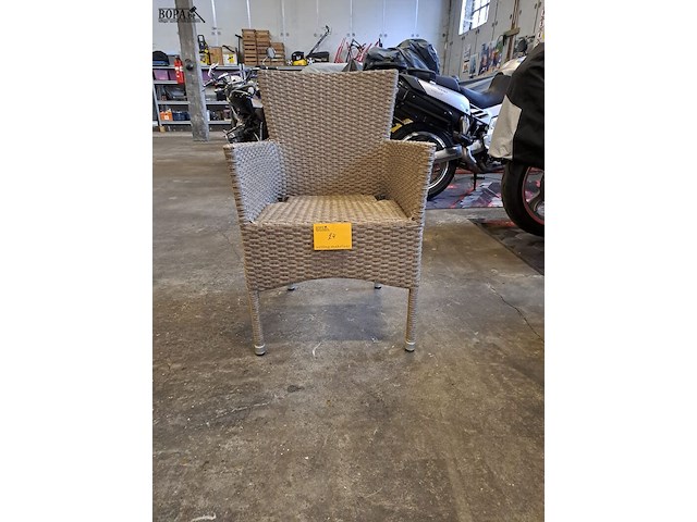 Lot 24 - terraszetel geweven - 3 stuks - afbeelding 1 van  2