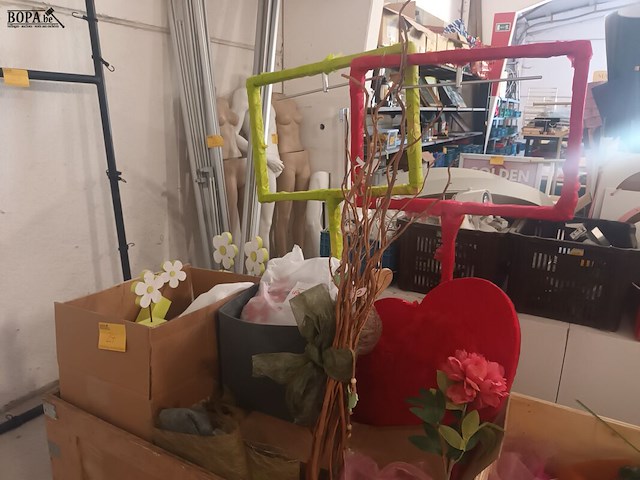 Lot 24 - valentijn decoratie - afbeelding 1 van  6