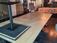 Lot 24 - vierkante horeca tafels. 10 stuks