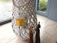 Lot 24 - windlicht en beeldjes. 3 stuks - afbeelding 5 van  5