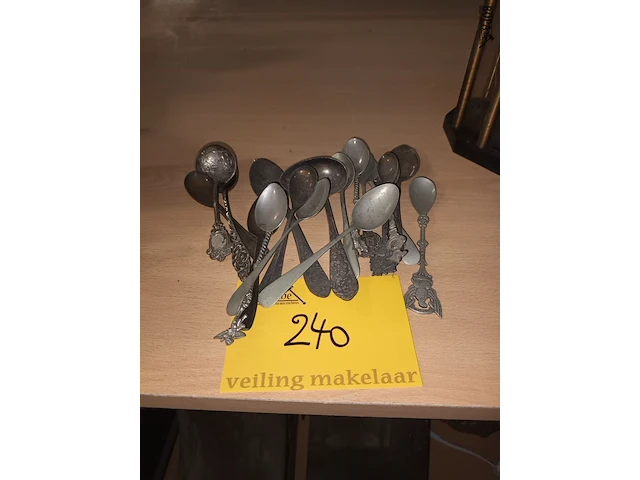 Lot 240 - antieke koffielepels. 18 stuks - afbeelding 1 van  3