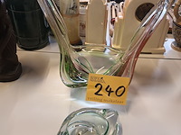 Lot 240 - glazen schaal en asbak - afbeelding 1 van  4