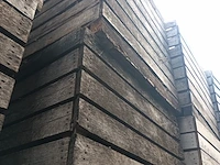 Lot 240 - houten kist met houtrestanten. 6 stuks