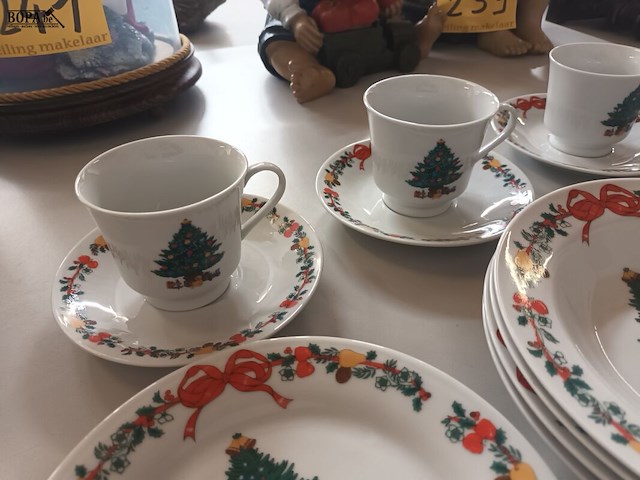 Lot 240 - kerstservies. 20 stuks - afbeelding 4 van  4