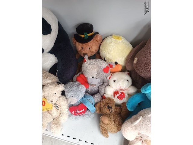 Lot 240 - knuffels - afbeelding 3 van  4