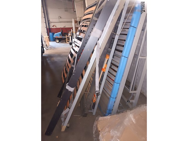 Lot 240 - lot lattenbodems en bedframes - afbeelding 4 van  4