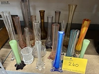 Lot 240 - lot solifleurvaasjes - 19 stuks