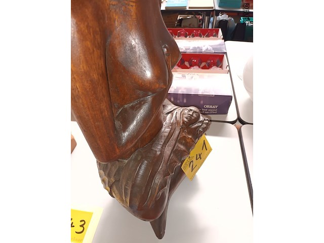 Lot 241 - afrikaans houten beeld - afbeelding 4 van  4