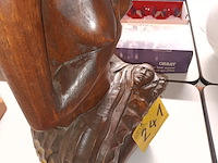 Lot 241 - afrikaans houten beeld - afbeelding 4 van  4