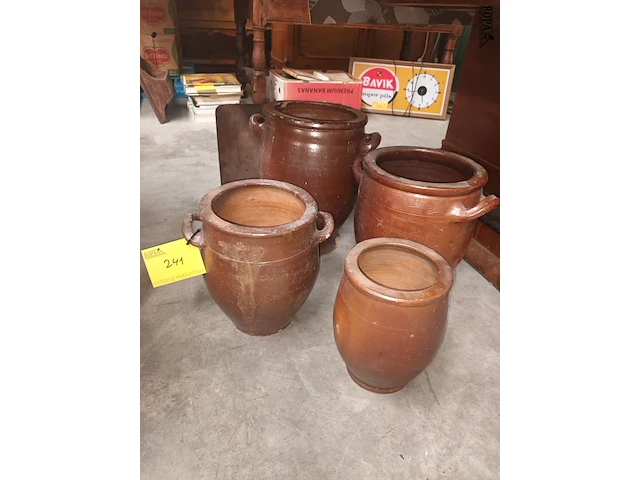 Lot 241 - antieke grespotten. 4 stuks - afbeelding 1 van  4
