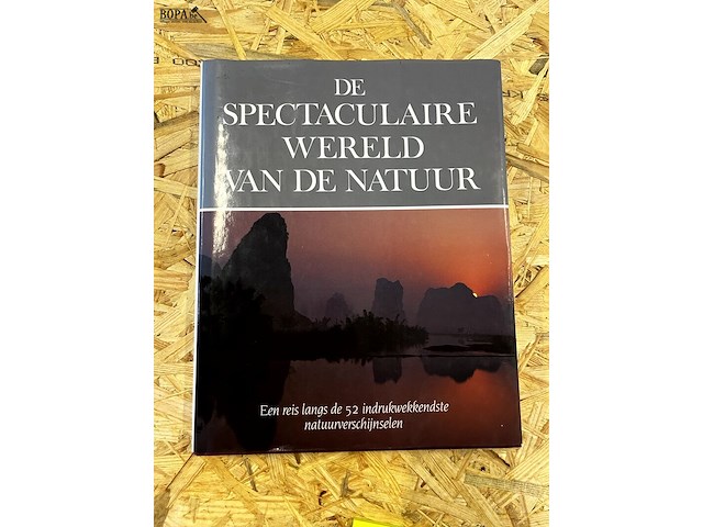 Lot 241 - de spectaculaire wereld van de natuur - afbeelding 1 van  7