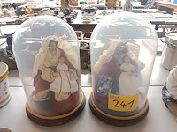 Lot 241 - globe maria met kind. 2 stuks - afbeelding 1 van  3
