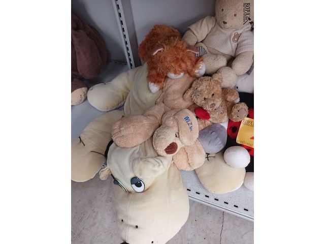 Lot 241 - knuffels - afbeelding 2 van  4