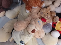 Lot 241 - knuffels - afbeelding 2 van  4