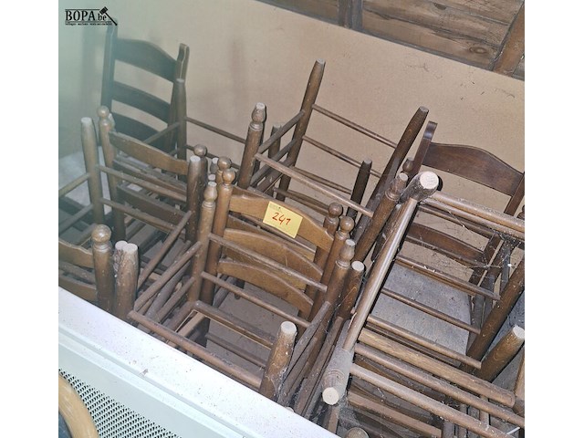 Lot 241 - lot stoelen zonder zitting 15 stuks - afbeelding 1 van  1