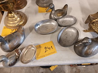 Lot 241 - metalen eenden. 4 stuks - afbeelding 4 van  4