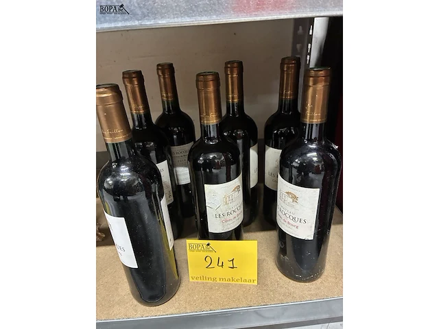 Lot 241 - rode wijn les rocques côtes de bourg 2012 - 7 flessen - afbeelding 1 van  2