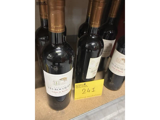 Lot 241 - rode wijn les rocques côtes de bourg 2012 - 7 flessen - afbeelding 2 van  2