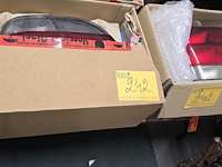 Lot 242 - achterlichten bmw e36 l & r - afbeelding 1 van  1