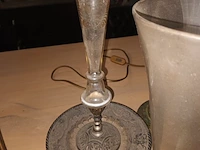 Lot 242 - art deco lamp en vazen. 3 stuks - afbeelding 3 van  3