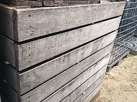 Lot 242 - houten kist met houtrestanten. 6 stuks - afbeelding 2 van  4