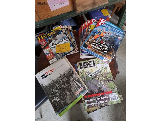 Lot 242 - lot verzameling tijdschriften geschiedenis, historia, de gro - afbeelding 1 van  1