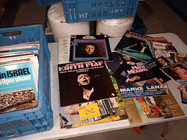Lot 242 - lp’s en singles. 104 stuks - afbeelding 1 van  5