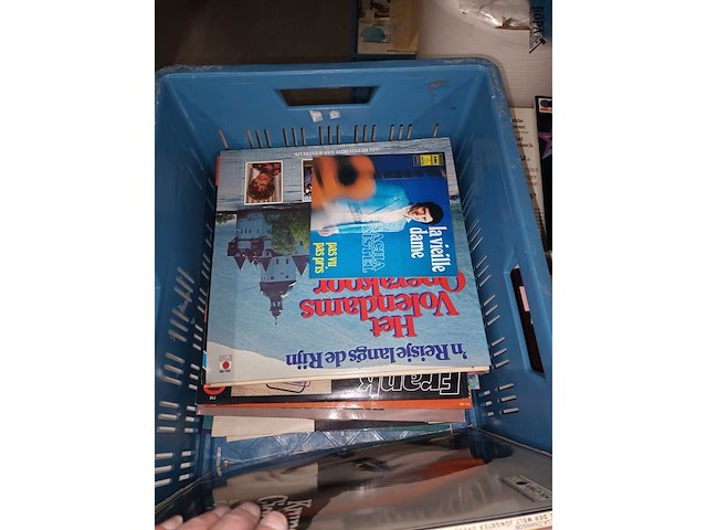 Lot 242 - lp’s en singles. 104 stuks - afbeelding 5 van  5