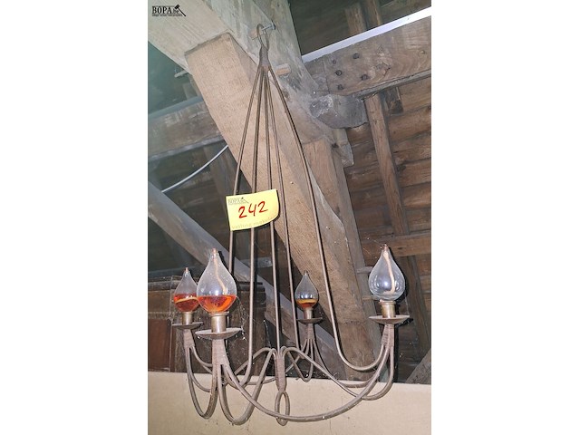 Lot 242 - luster met olielampen - afbeelding 1 van  1