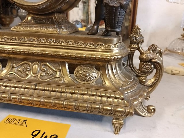 Lot 242 - schouwgarnituur in koper - afbeelding 5 van  6