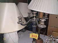 Lot 243 - decoratie en verlichting, 16 stuks - afbeelding 1 van  3