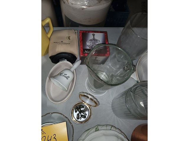 Lot 243 - huisraad. 26 stuks - afbeelding 6 van  6