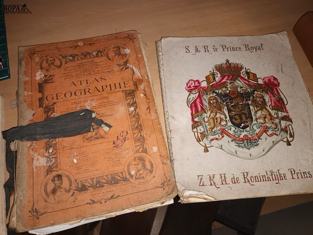 Lot 243 - oude boeken. 9 stuks - afbeelding 5 van  7
