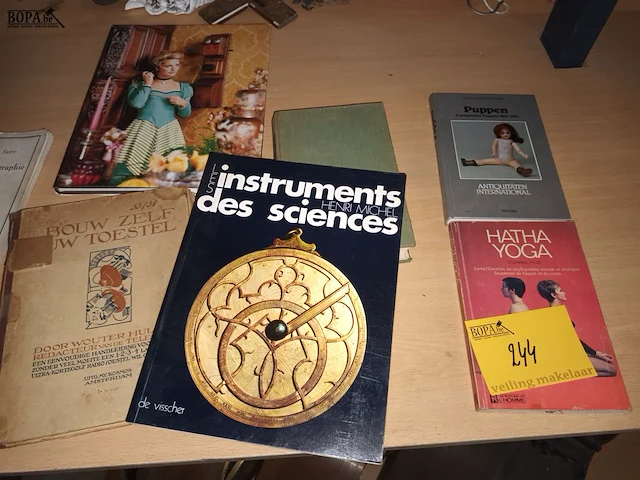 Lot 244 - boeken. 13 stuks - afbeelding 1 van  6