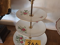 Lot 244 - etagère bavaria - afbeelding 1 van  4