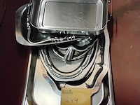 Lot 244 - inox schalen en plateaus allerlei modellen 10 stuks - afbeelding 1 van  1