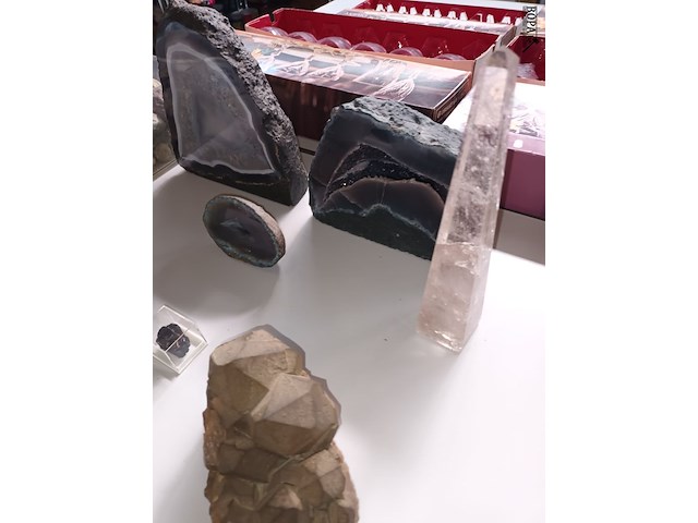 Lot 244 - mineralen en stenen. 16 stuks - afbeelding 6 van  8