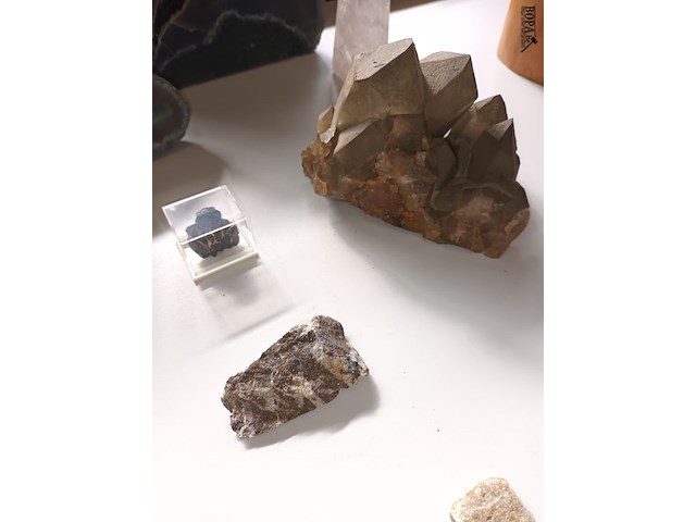 Lot 244 - mineralen en stenen. 16 stuks - afbeelding 8 van  8